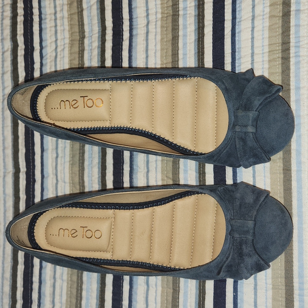 Me Too Suede Wedges With Bow Size 7.5